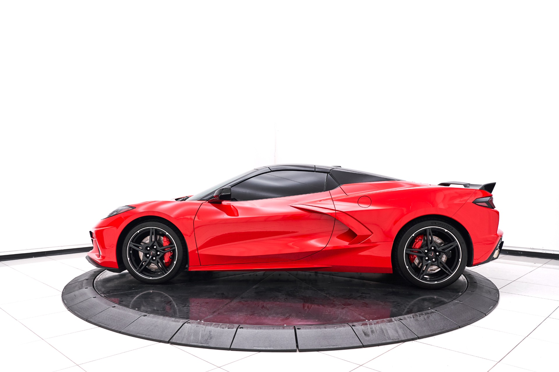 Used-2021-Chevrolet-Corvette-