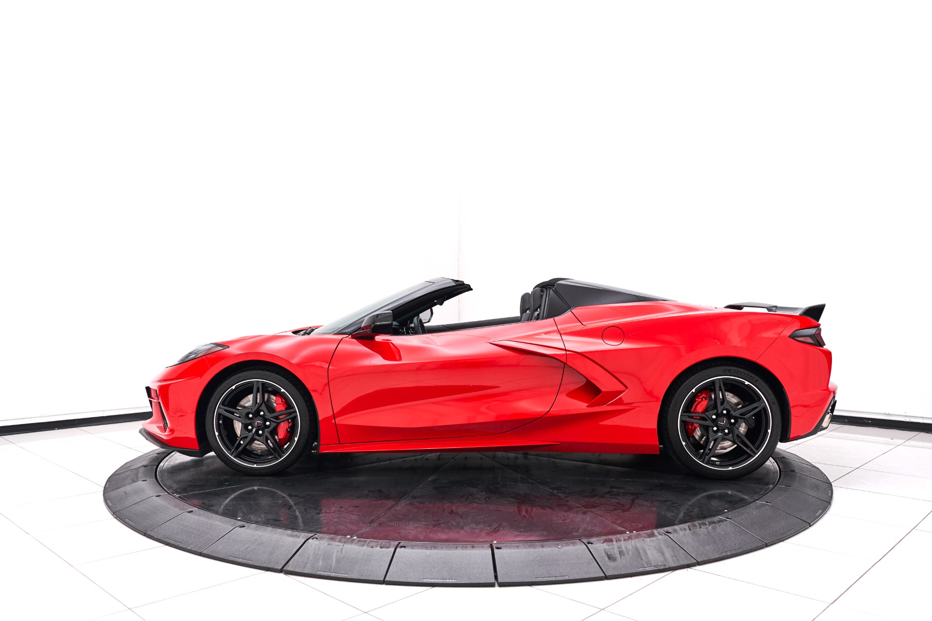 Used-2021-Chevrolet-Corvette-