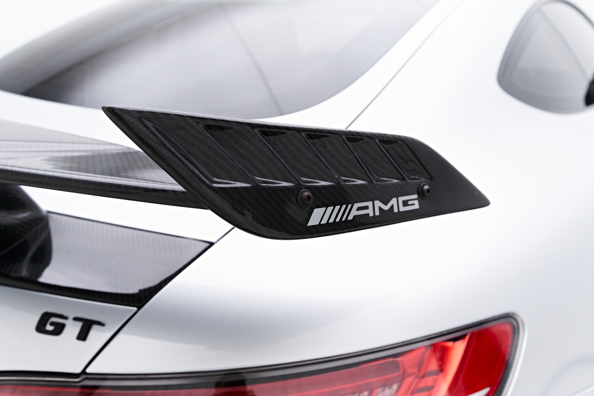 Partial Hood Fender & Mirror Kit | MERCEDES BENZ C-CLASS AMG C63 COUPE 2017 Partial Hood Fender & Mirror Kit | MERCEDES BENZ C-CLASS AMG C63 COUPE 2017