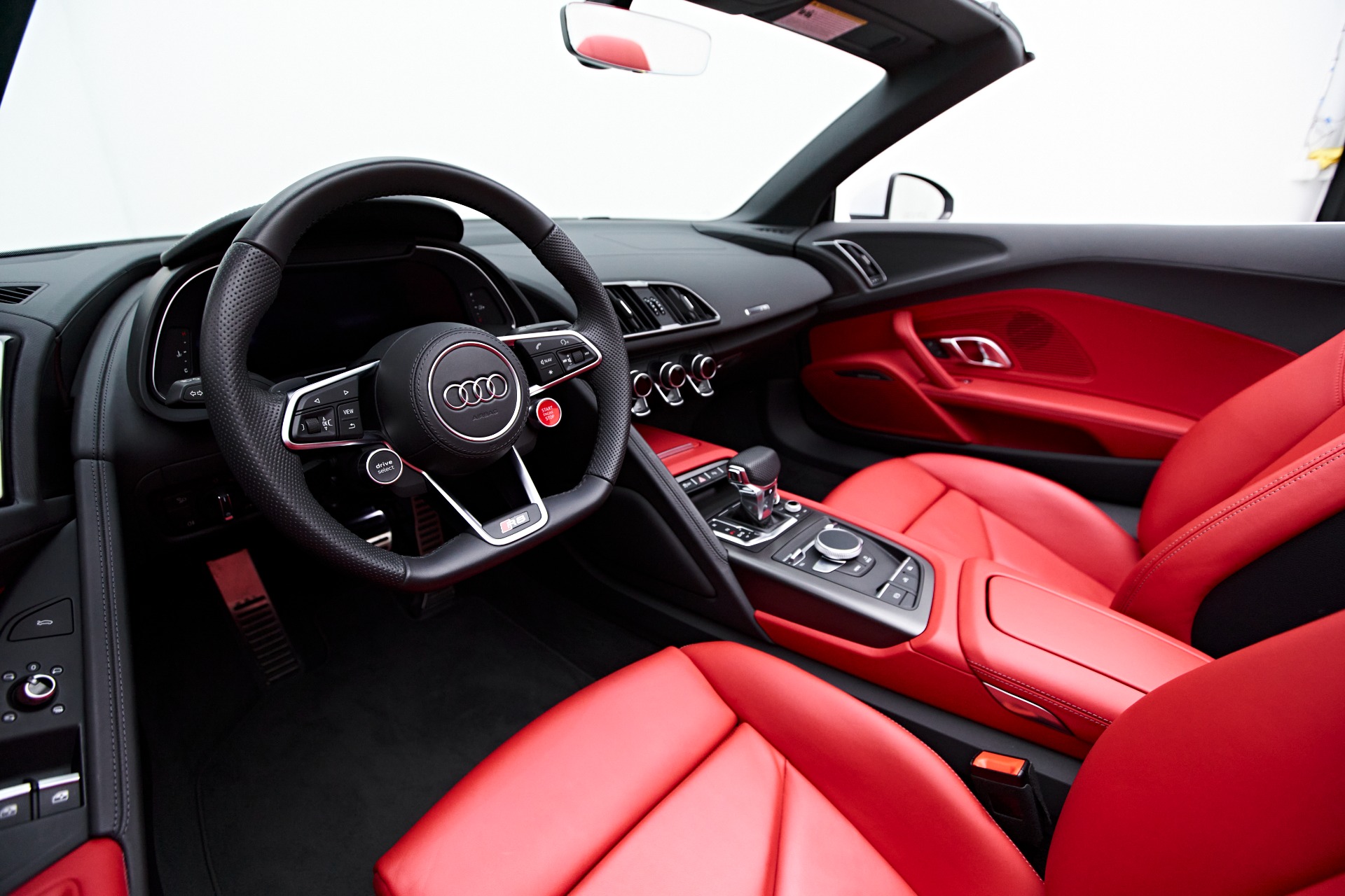 2022 Audi R8 Spyder: Review, Trims, Specs, Price, New Interior Features,  Exterior Design, and Specifications | CarBuzz