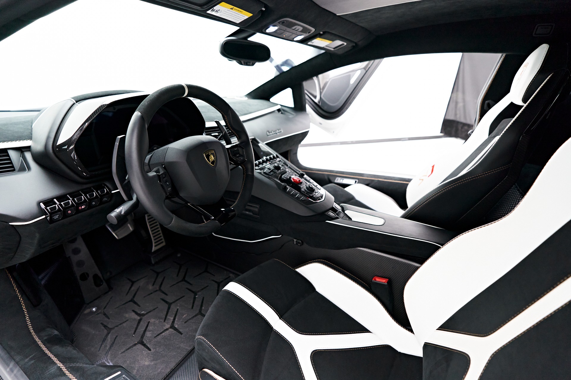 Lamborghini Aventador White Interior