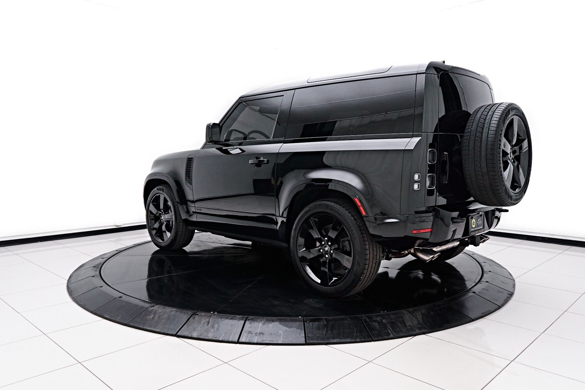 Full Hood & Fender + Mirror Kit | LAND ROVER DEFENDER 90 V8 2023