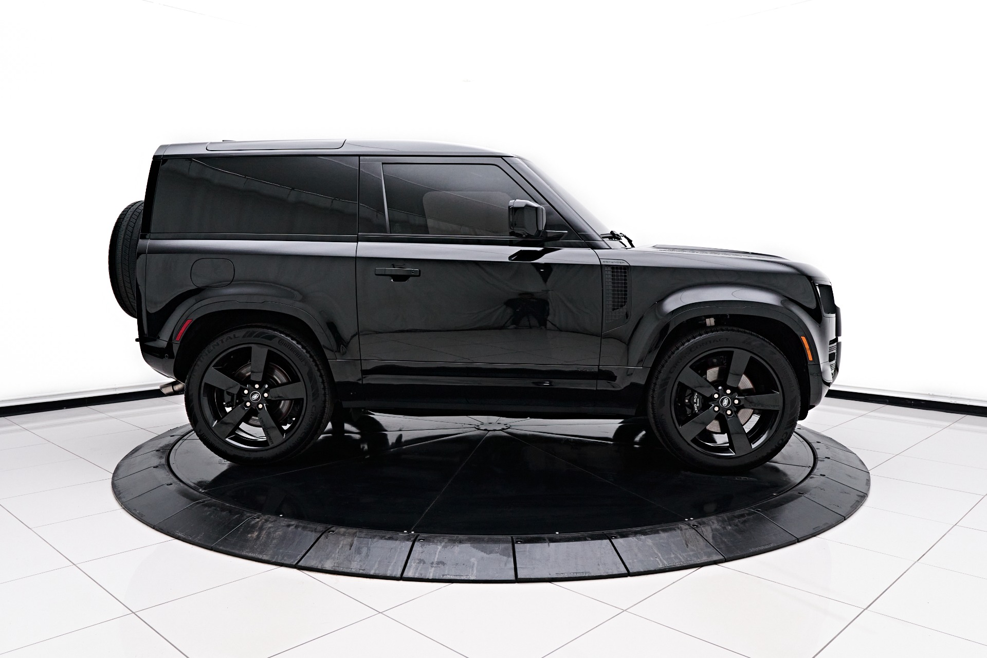 Right Side Kit | LAND ROVER DEFENDER 90 V8 2023 Right Side Kit | LAND ROVER DEFENDER 90 V8 2023