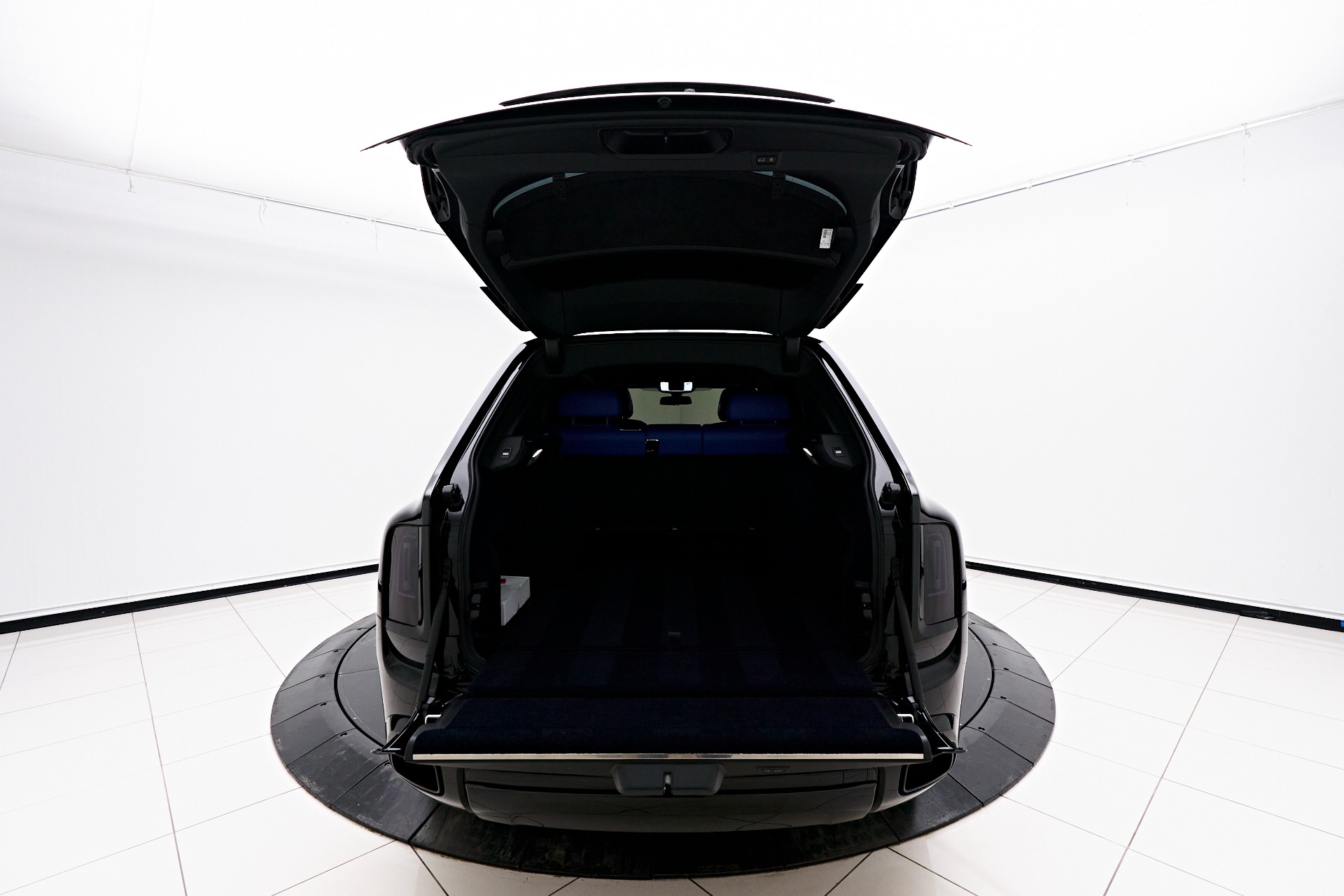 Trunk Ledge Kit | AUDI A6 BASE 2020 Trunk Ledge Kit | AUDI A6 BASE 2020