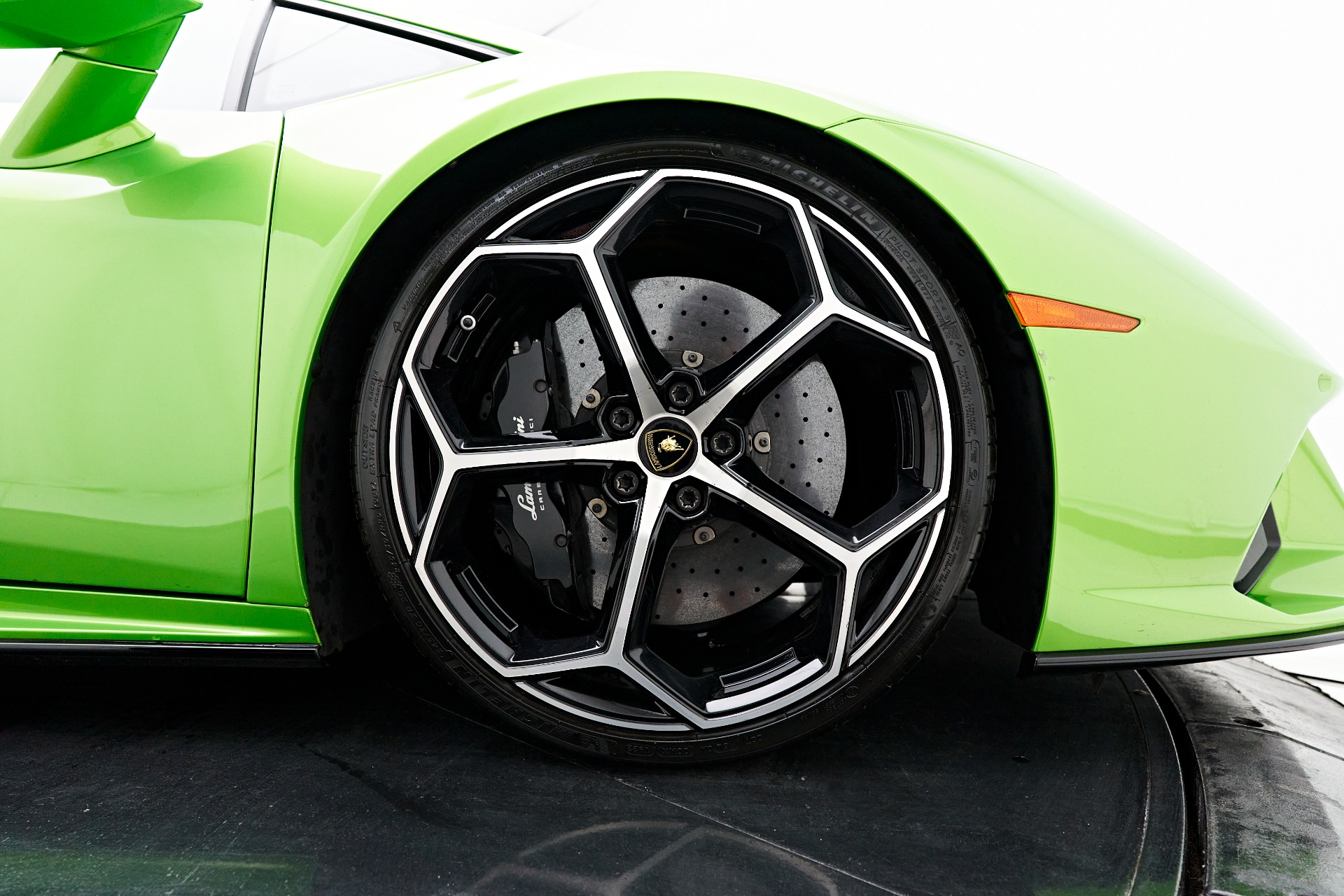 Used-2020-Lamborghini-Huracan-