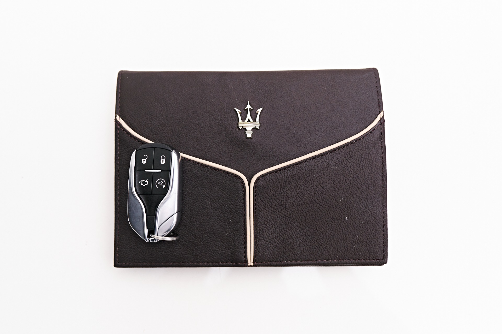 Shop Louis Vuitton 2023 SS Monogram A4 Leather Office Style