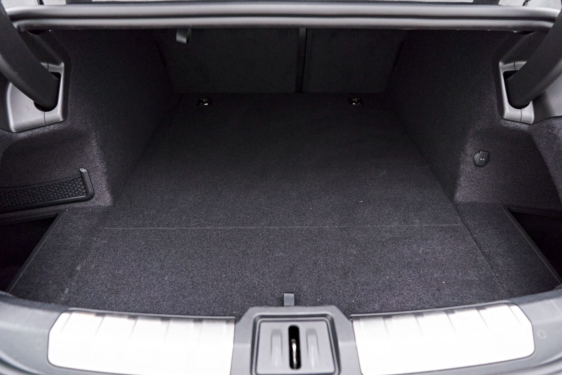 Trunk Ledge Kit | PORSCHE TAYCAN 2020 Trunk Ledge Kit | PORSCHE TAYCAN 2020