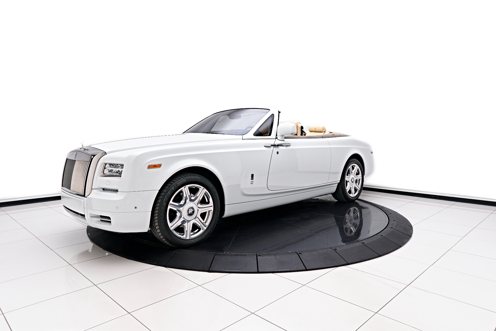 Rolls-Royce Phantom Drophead Coupe 【美品】 Used-2016-Rolls-Royce-Phantom-