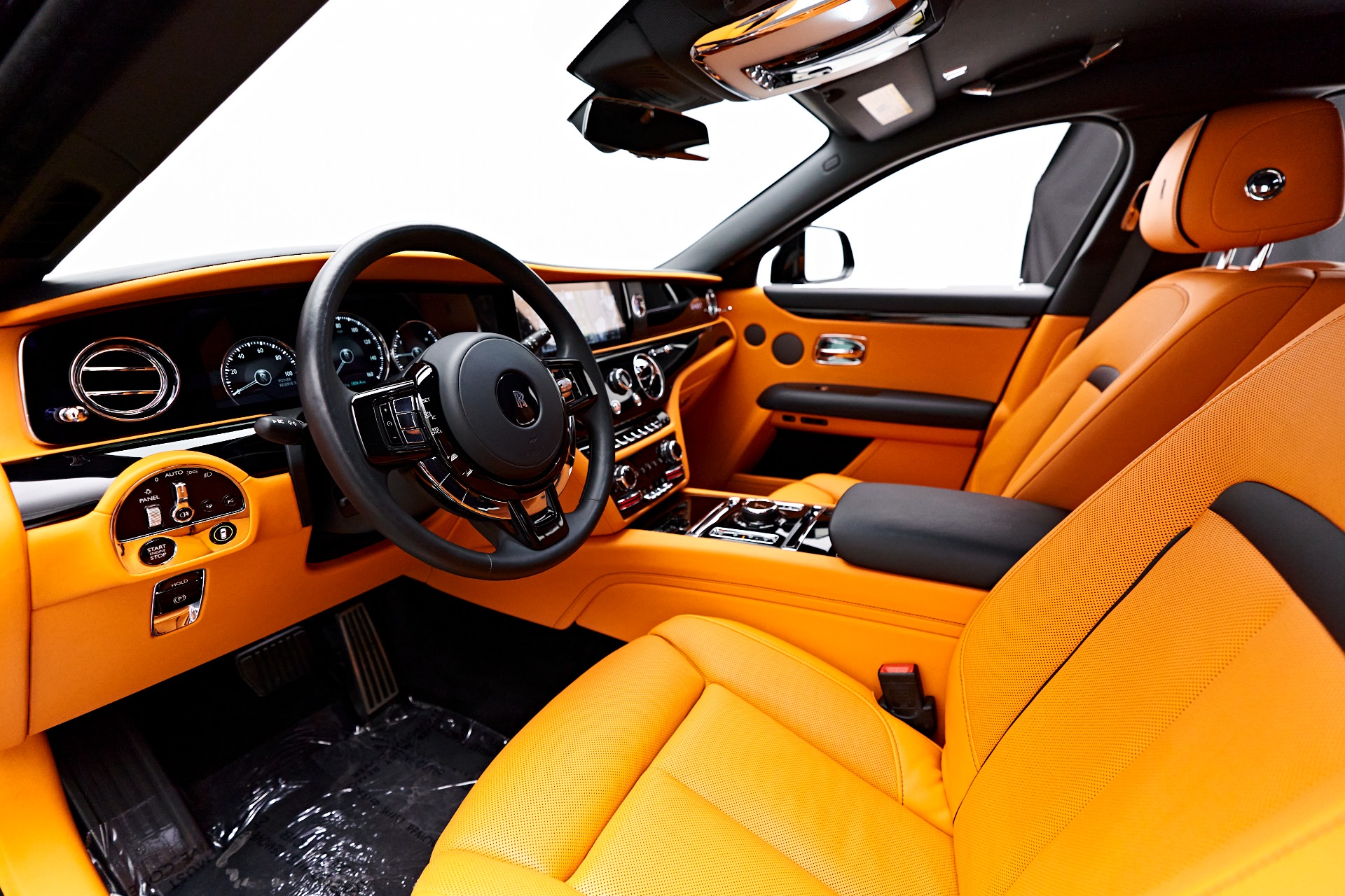 Cận cảnh RollsRoyce Ghost 2021 full option kịp về nước cho đại gia Việt  chơi Tết