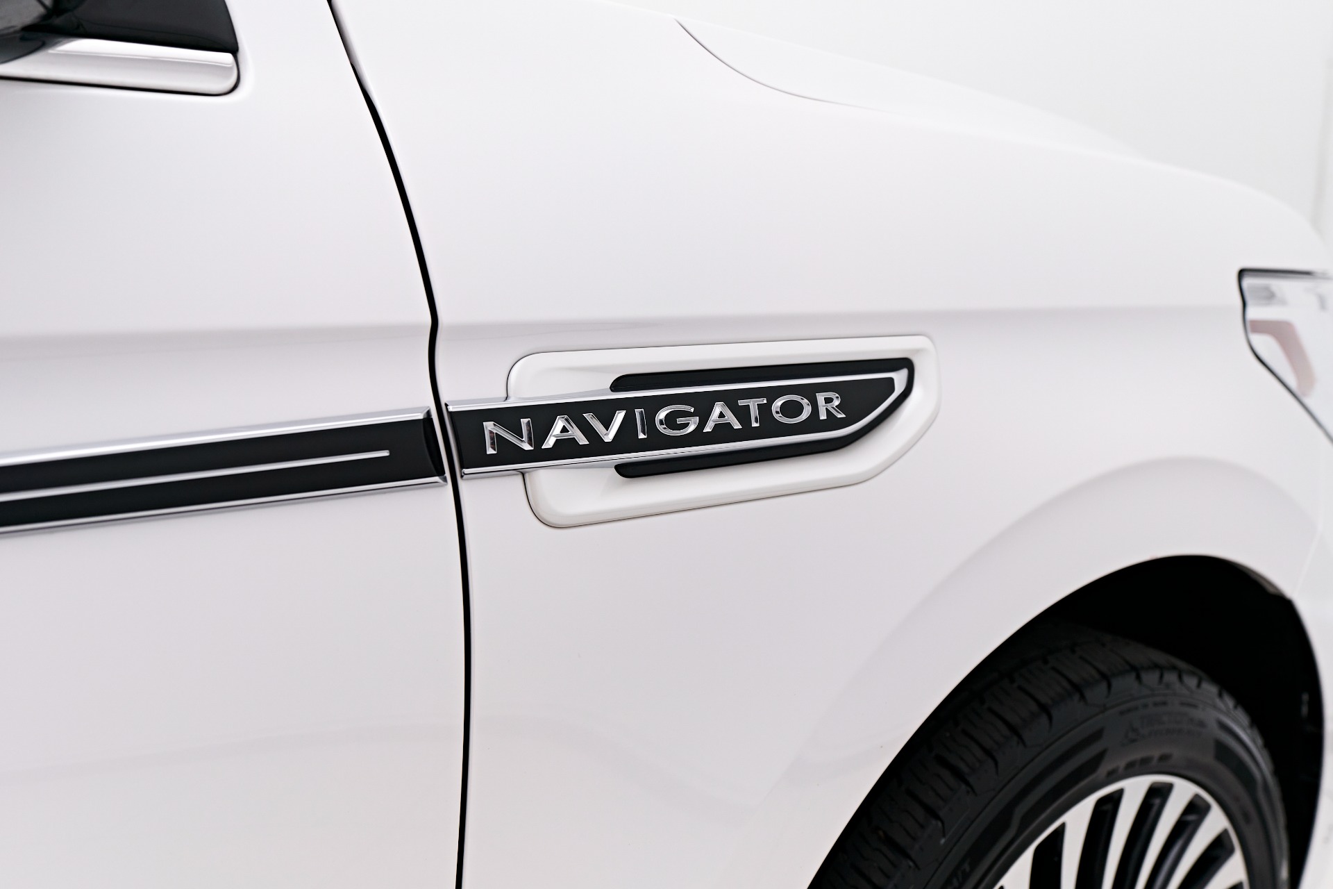Full Fender and Mirror Kit | LINCOLN NAVIGATOR LWB 2020 Full Fender and Mirror Kit | LINCOLN NAVIGATOR LWB 2020