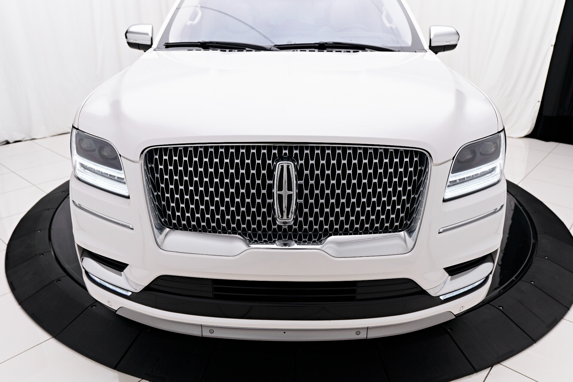 Headlamp and Fog Lamp Kit P | LINCOLN NAVIGATOR LWB 2019 Headlamp and Fog Lamp Kit P | LINCOLN NAVIGATOR LWB 2019