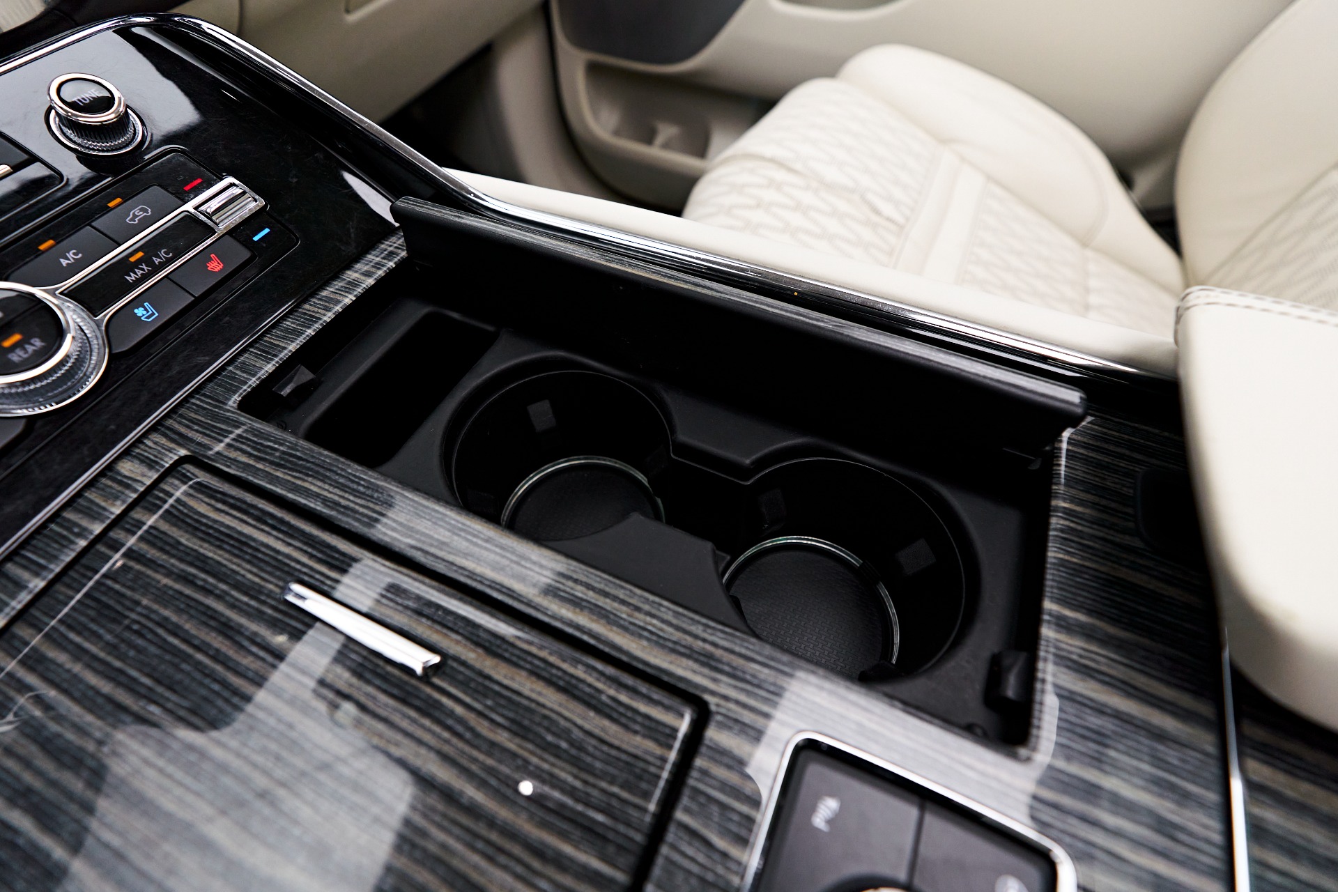Full Fender and Mirror Kit | LINCOLN NAVIGATOR LWB 2019 Full Fender and Mirror Kit | LINCOLN NAVIGATOR LWB 2019