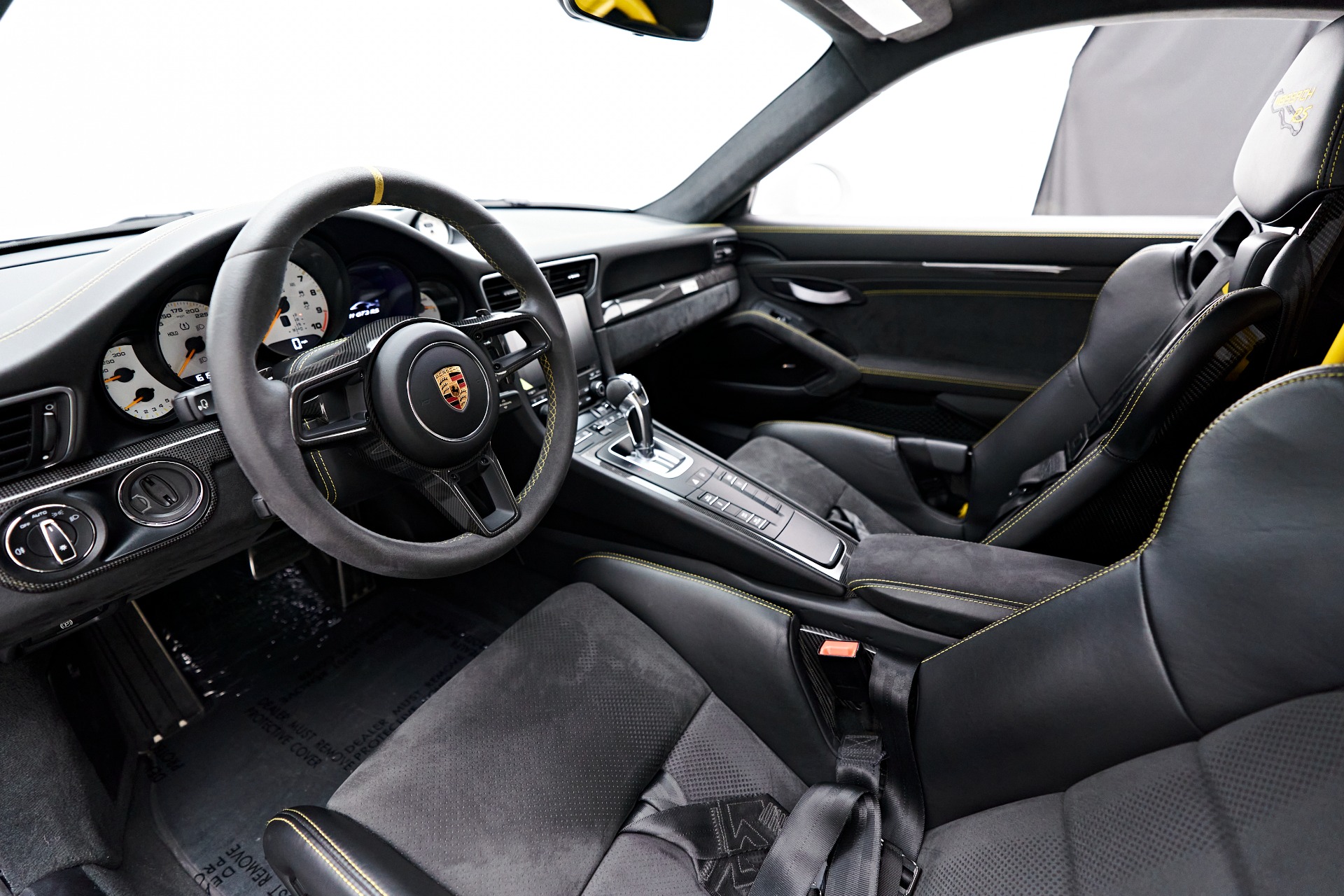 porsche-911-gt3-rs-2018-interior-cabinets-matttroy