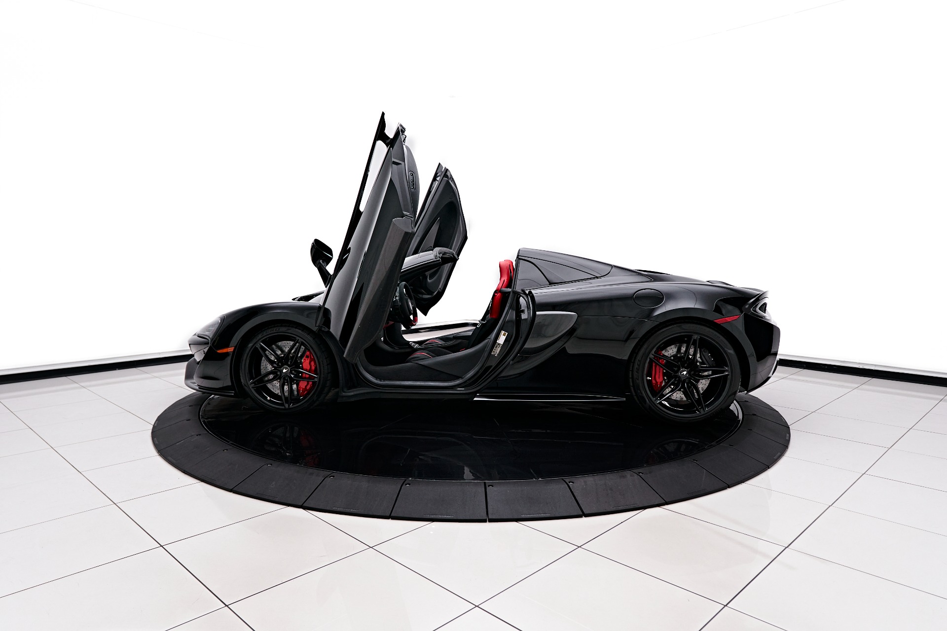 Used-2019-McLaren-570S-Base- 