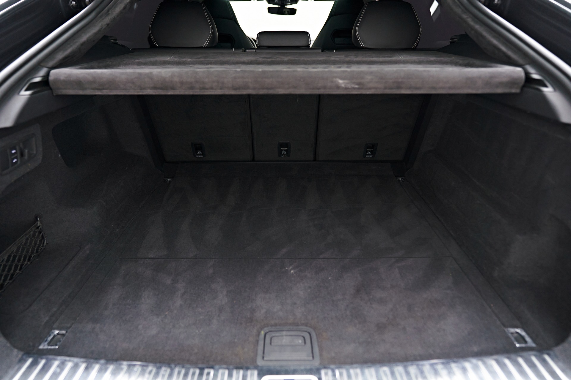 Trunk Ledge Kit | BMW X6 BASE 2017 Trunk Ledge Kit | BMW X6 BASE 2017