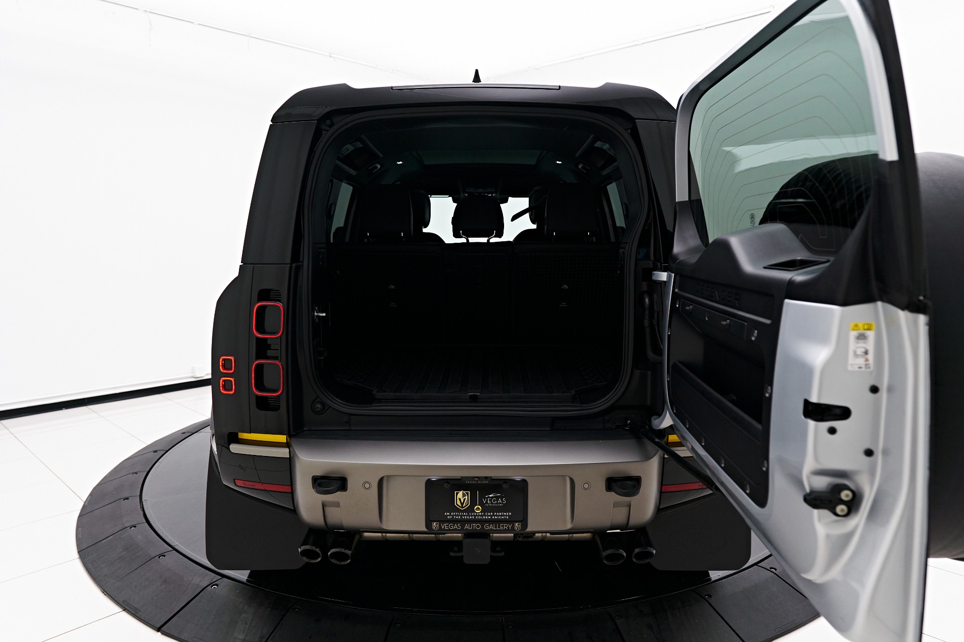 Trunk Ledge Kit | LAND ROVER DEFENDER 90 X 2023 Trunk Ledge Kit | LAND ROVER DEFENDER 90 X 2023