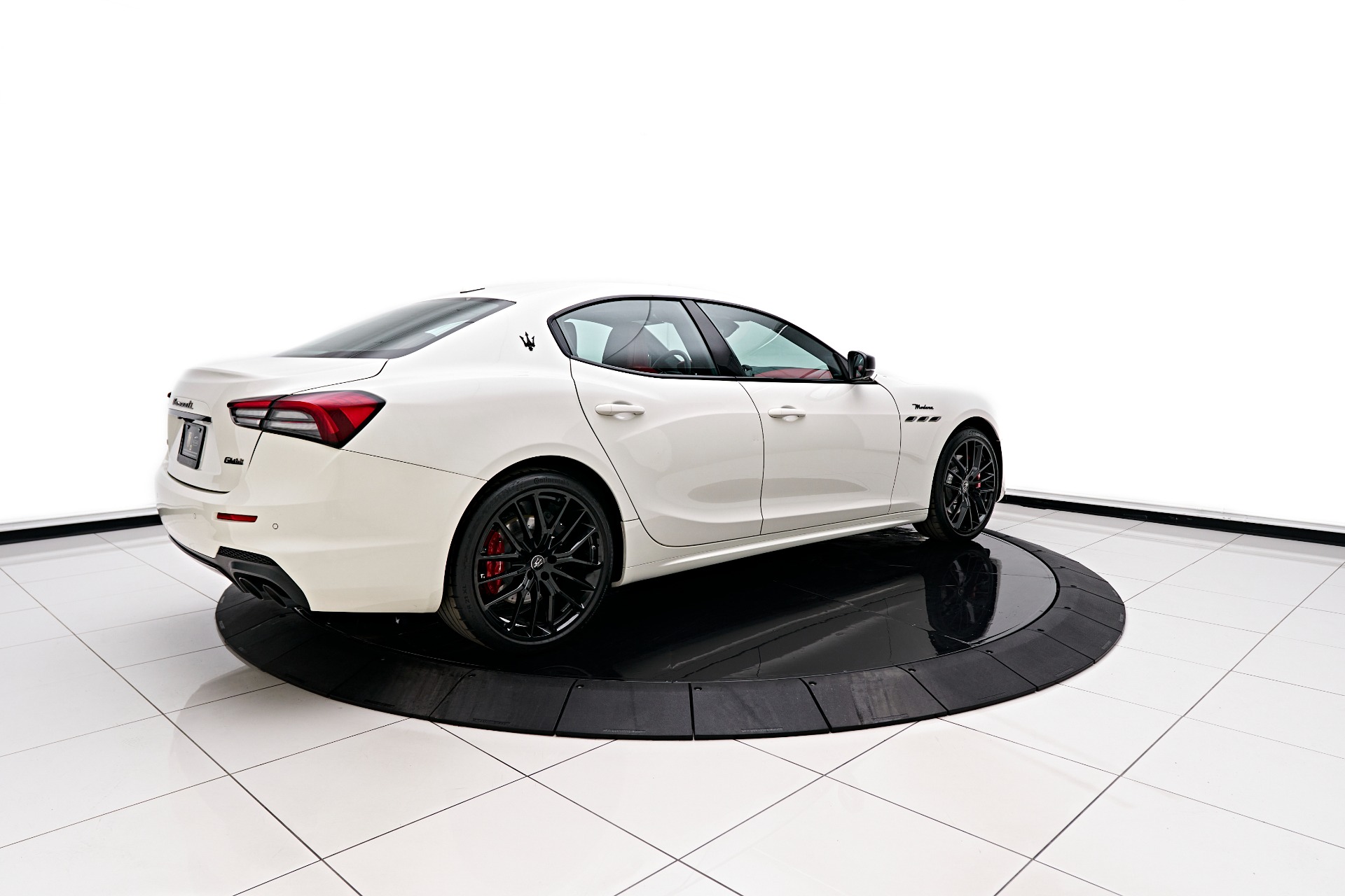 Certified Pre-Owned 2023 Maserati Ghibli Modena Q4 4D Sedan in Golden  Valley #PX419800