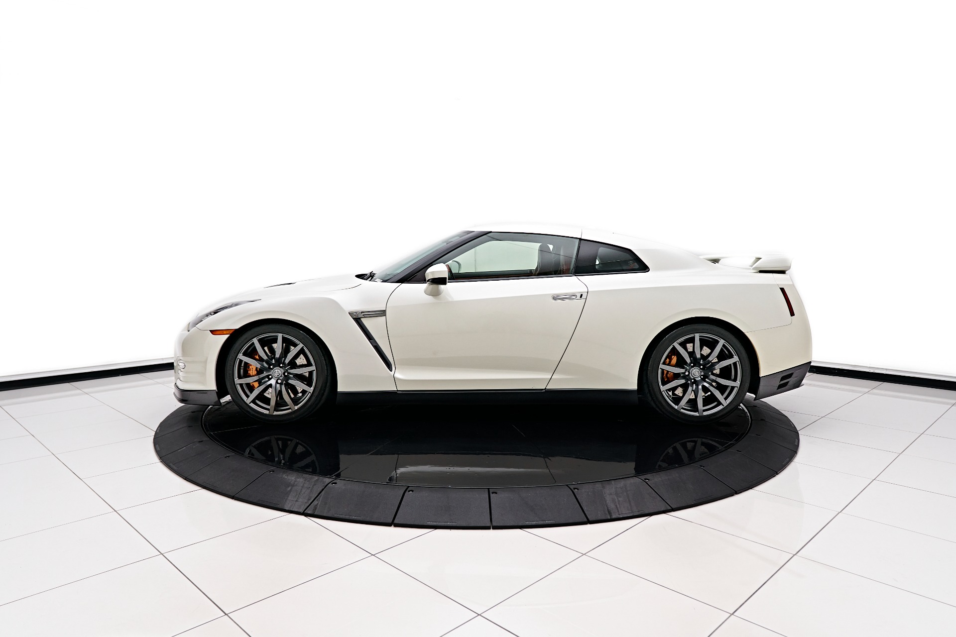 日産　NISSAN　R35GT-R Amazon.com: Aoshima Nissan R35 Nissan GT-R 2024 (Brilliant