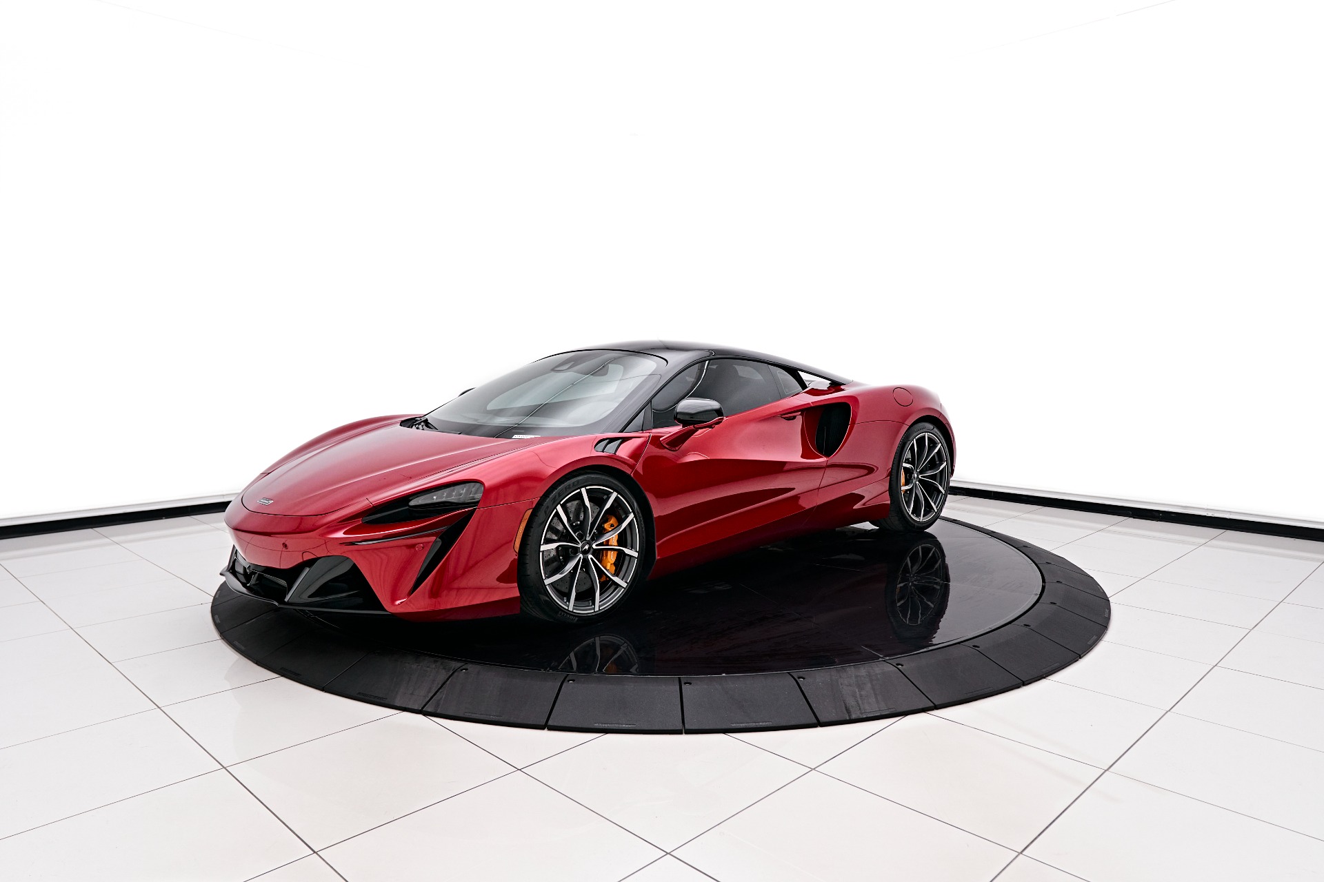 Used-2023-McLaren-Artura-