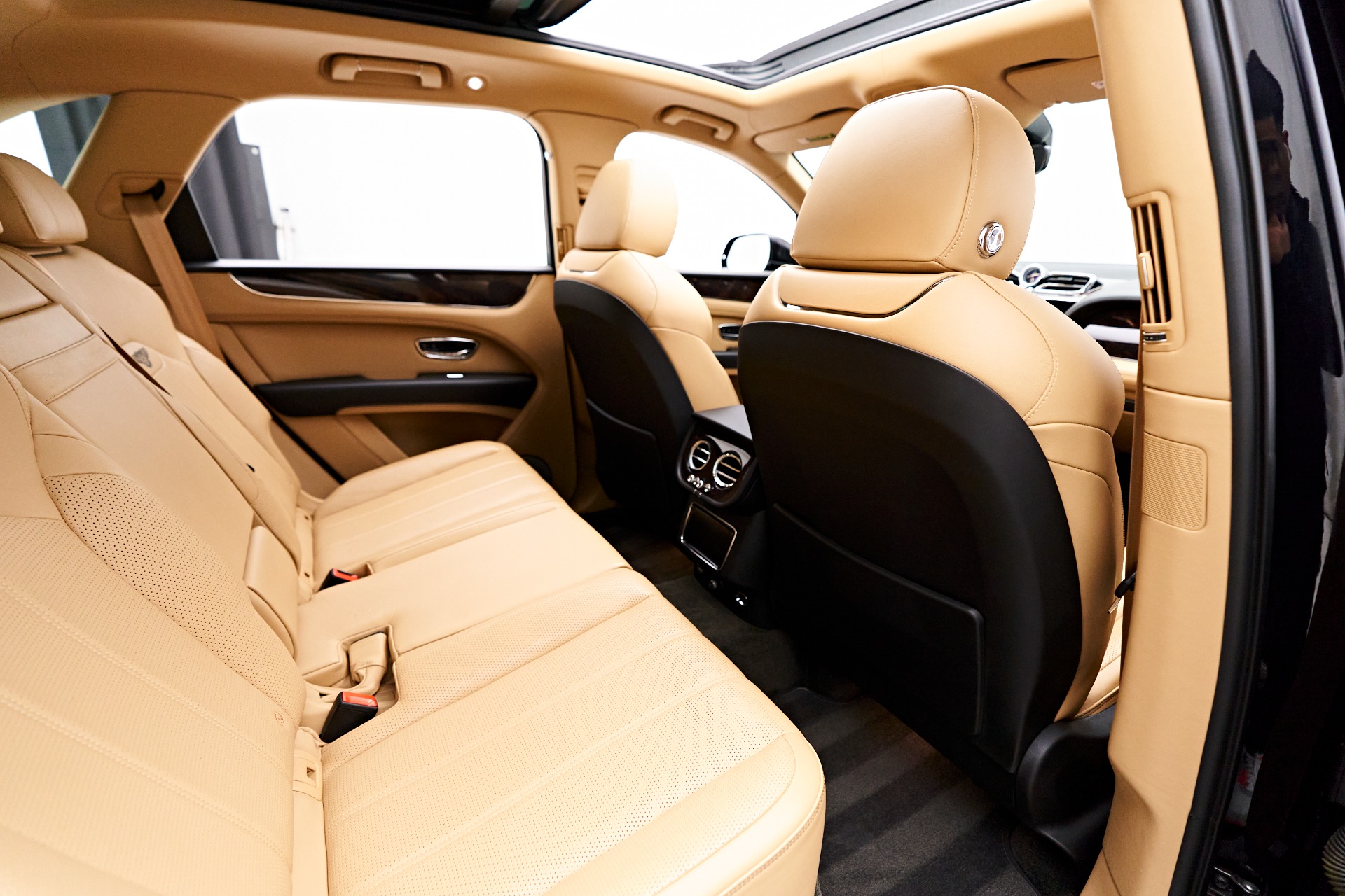 Used 2021 Bentley Bentayga V8 For Sale (Sold) | Lotus Cars Used 2021 Bentley Bentayga V8 For Sale (Sold) | Lotus Cars