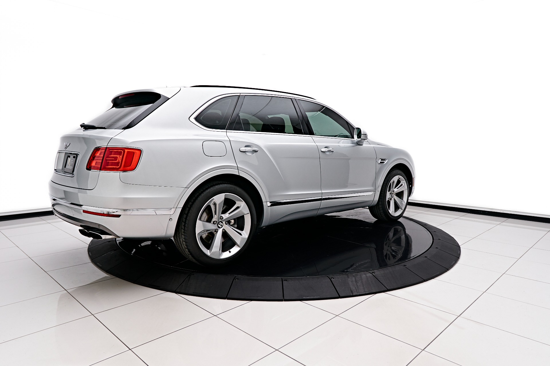 Used 2019 Bentley Bentayga V8 For Sale (Sold) | Lotus Cars Used 2019 Bentley Bentayga V8 For Sale (Sold) | Lotus Cars
