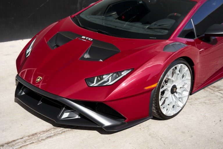 Used 2022 Lamborghini Huracan STO Base for sale Sold at Lotus Las Vegas in Las Vegas NV 89118 5