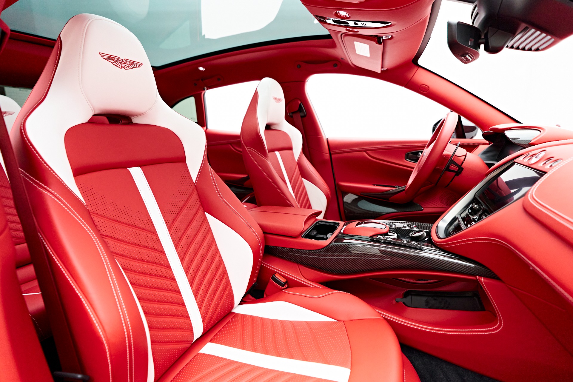 Aston Martin Dbx Interior White