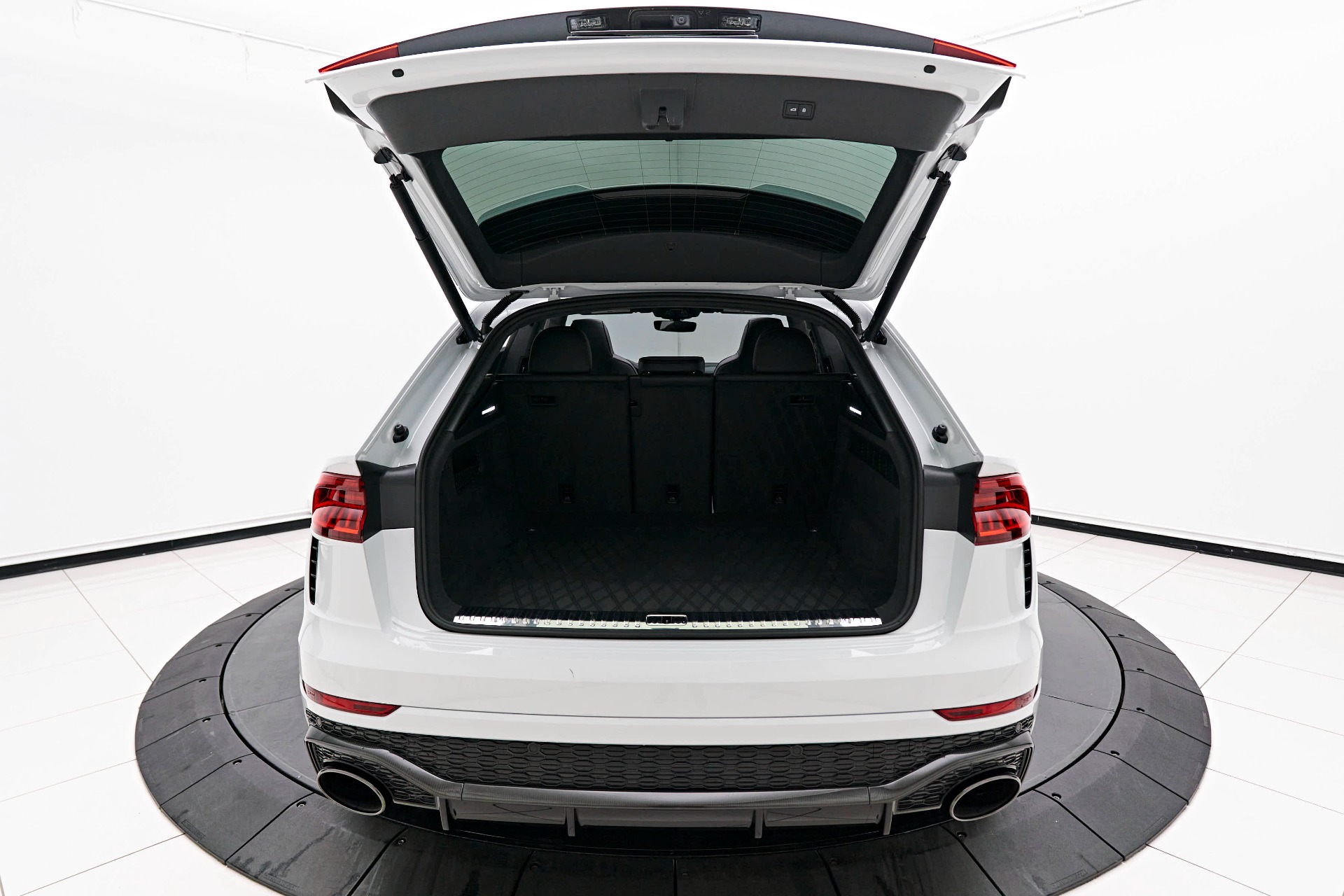 Trunk Ledge Kit | AUDI Q3 2019 Trunk Ledge Kit | AUDI Q3 2019