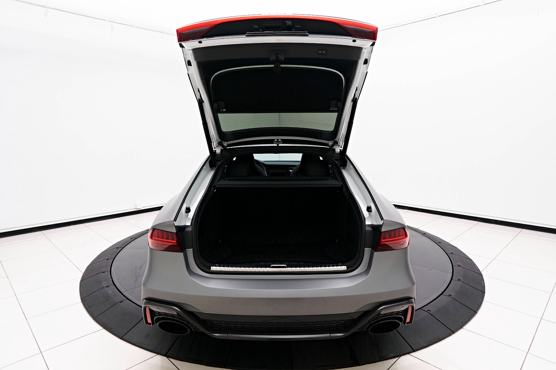 Trunk Ledge Kit | AUDI RS7 2022 Trunk Ledge Kit | AUDI RS7 2022