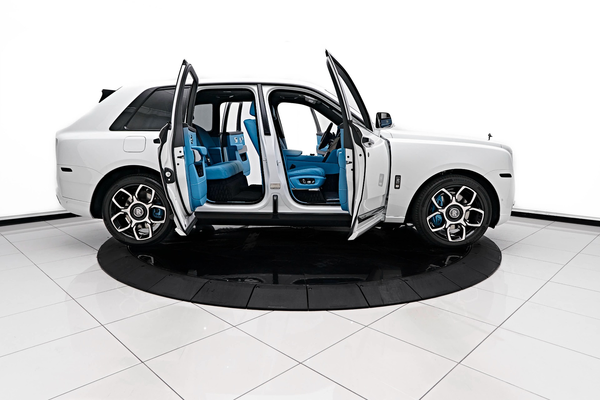 Used 2023 Rolls-Royce Cullinan Black Badge For Sale (Sold
