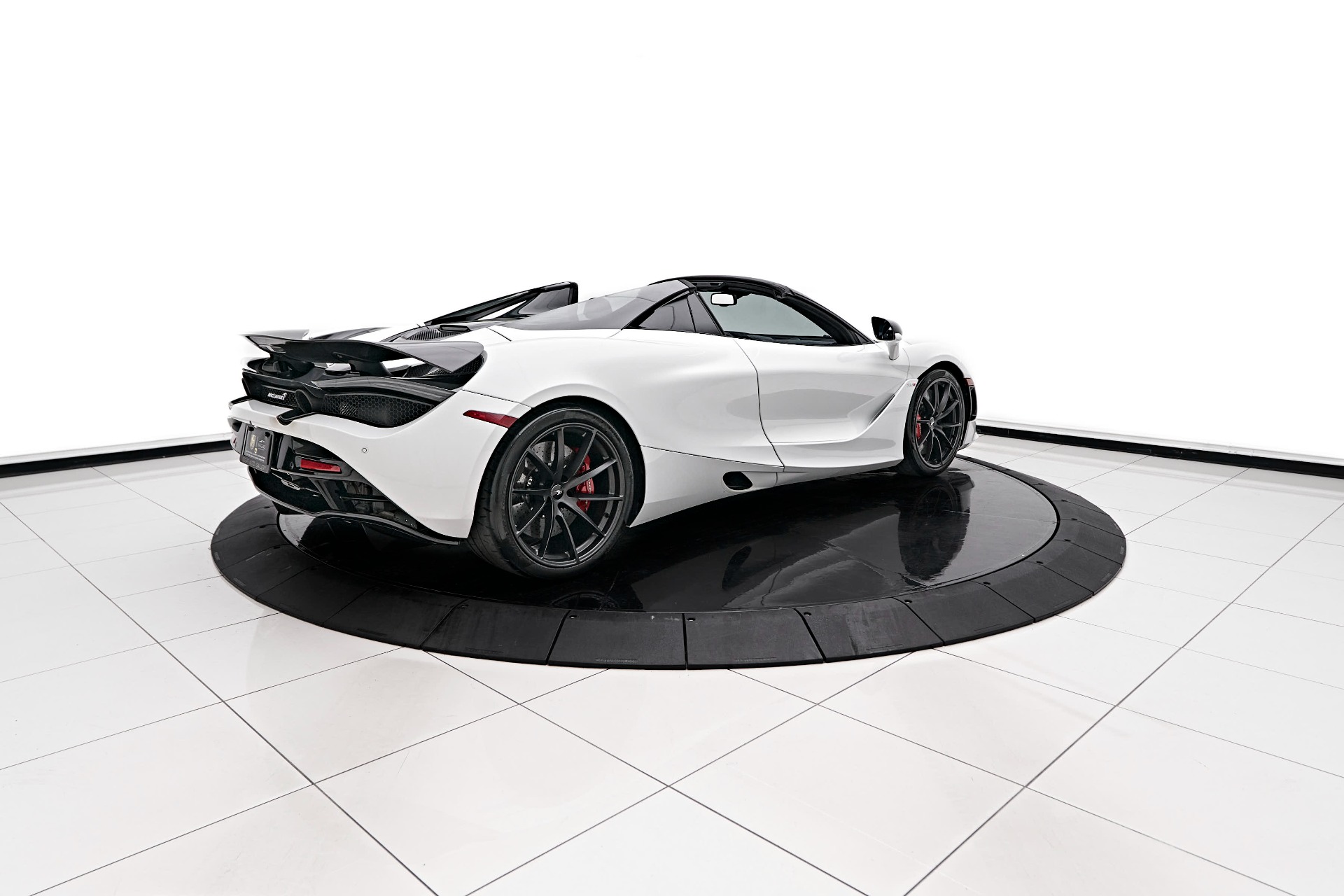 Used-2022-McLaren-720S-Base-