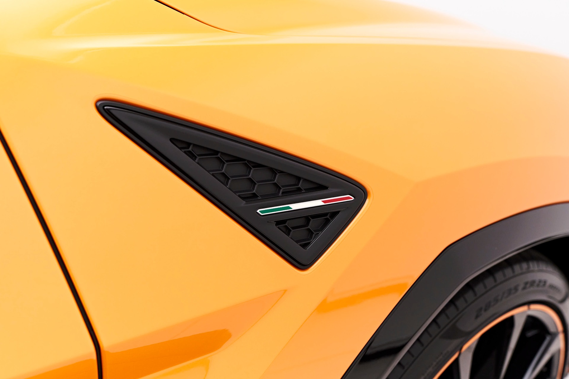 Used 2022 Lamborghini Urus Pearl Capsule For Sale (Sold) | Lotus