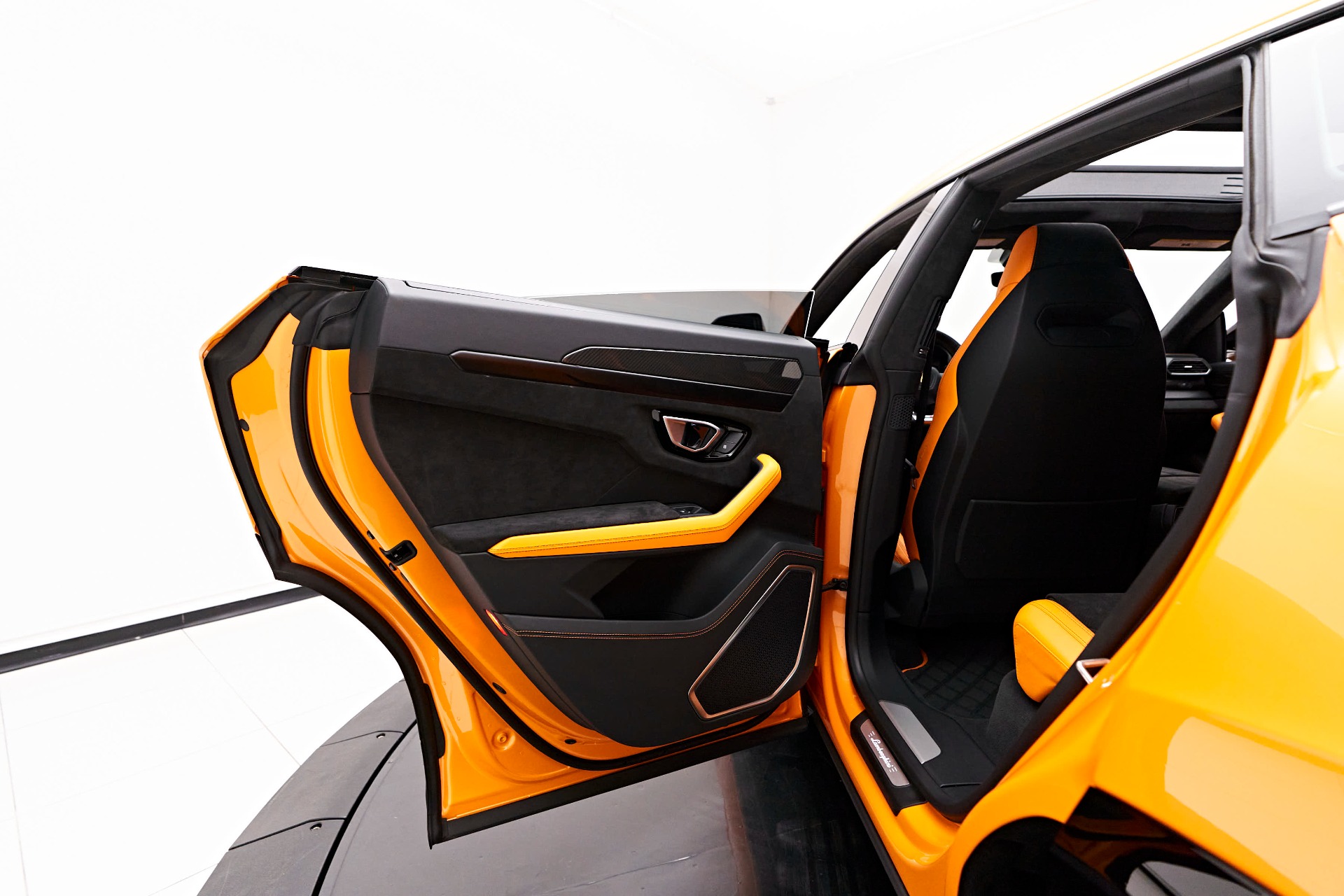 Used 2022 Lamborghini Urus Pearl Capsule For Sale (Sold) | Lotus