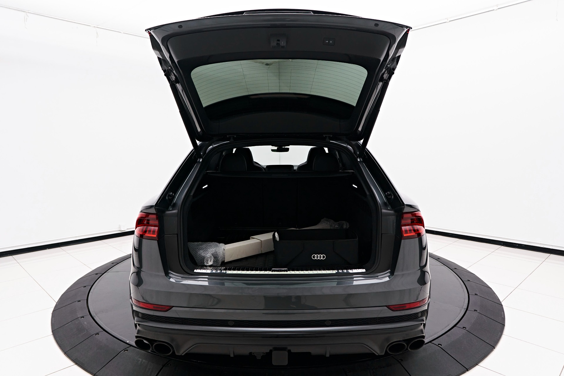 Trunk Ledge Kit |AUDI SQ8 2021 Trunk Ledge Kit |AUDI SQ8 2021