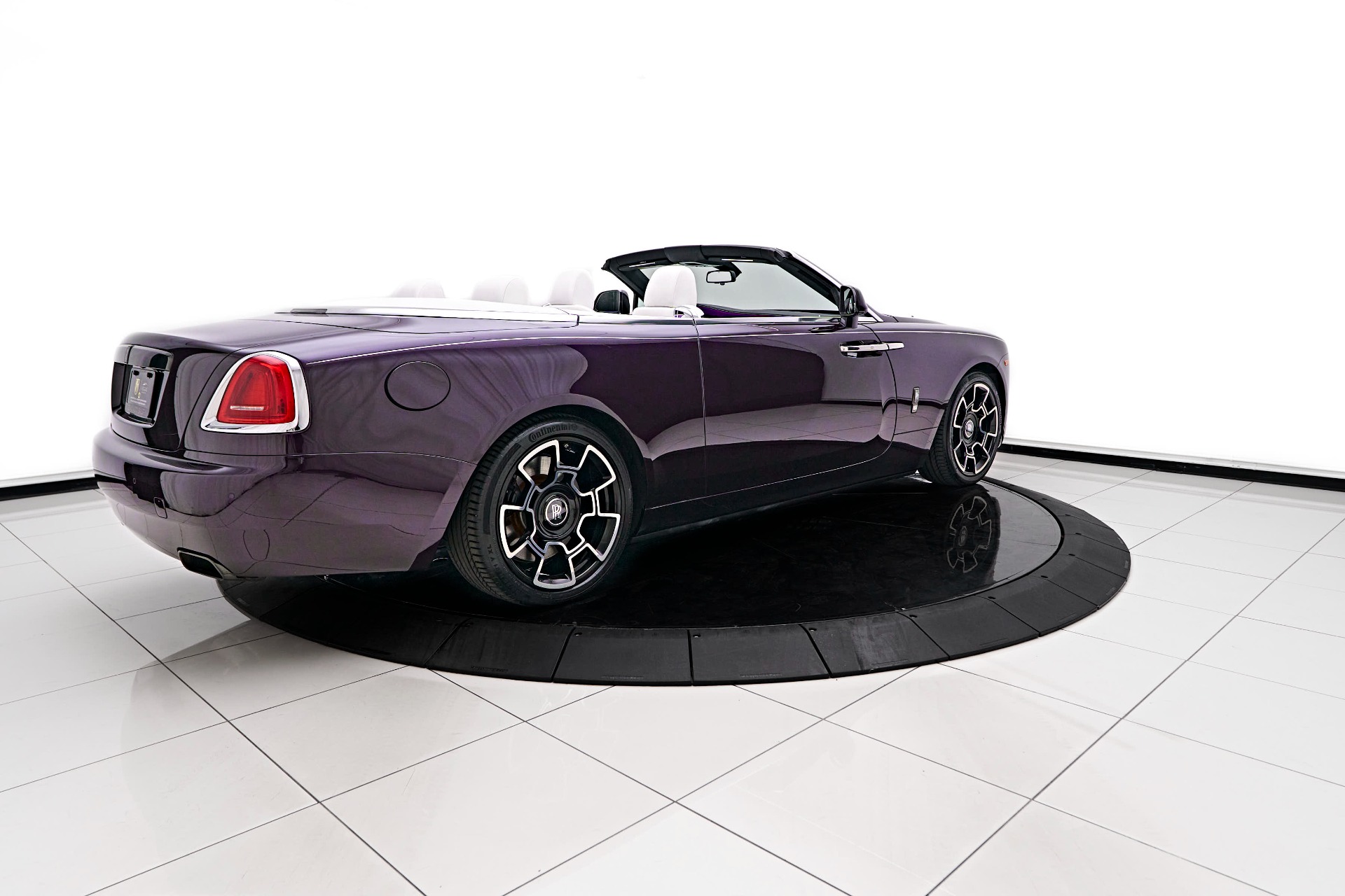 Used-2018-Rolls-Royce-Dawn-
