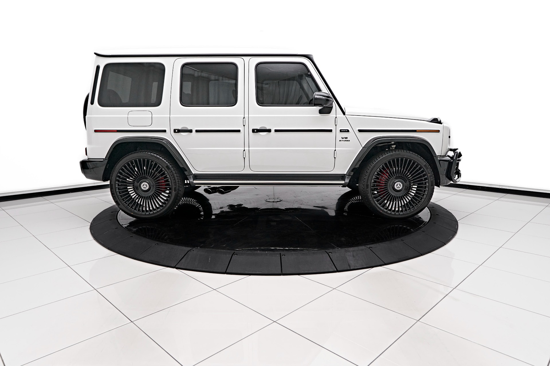 Mercedes Benz G Class 2024 White
