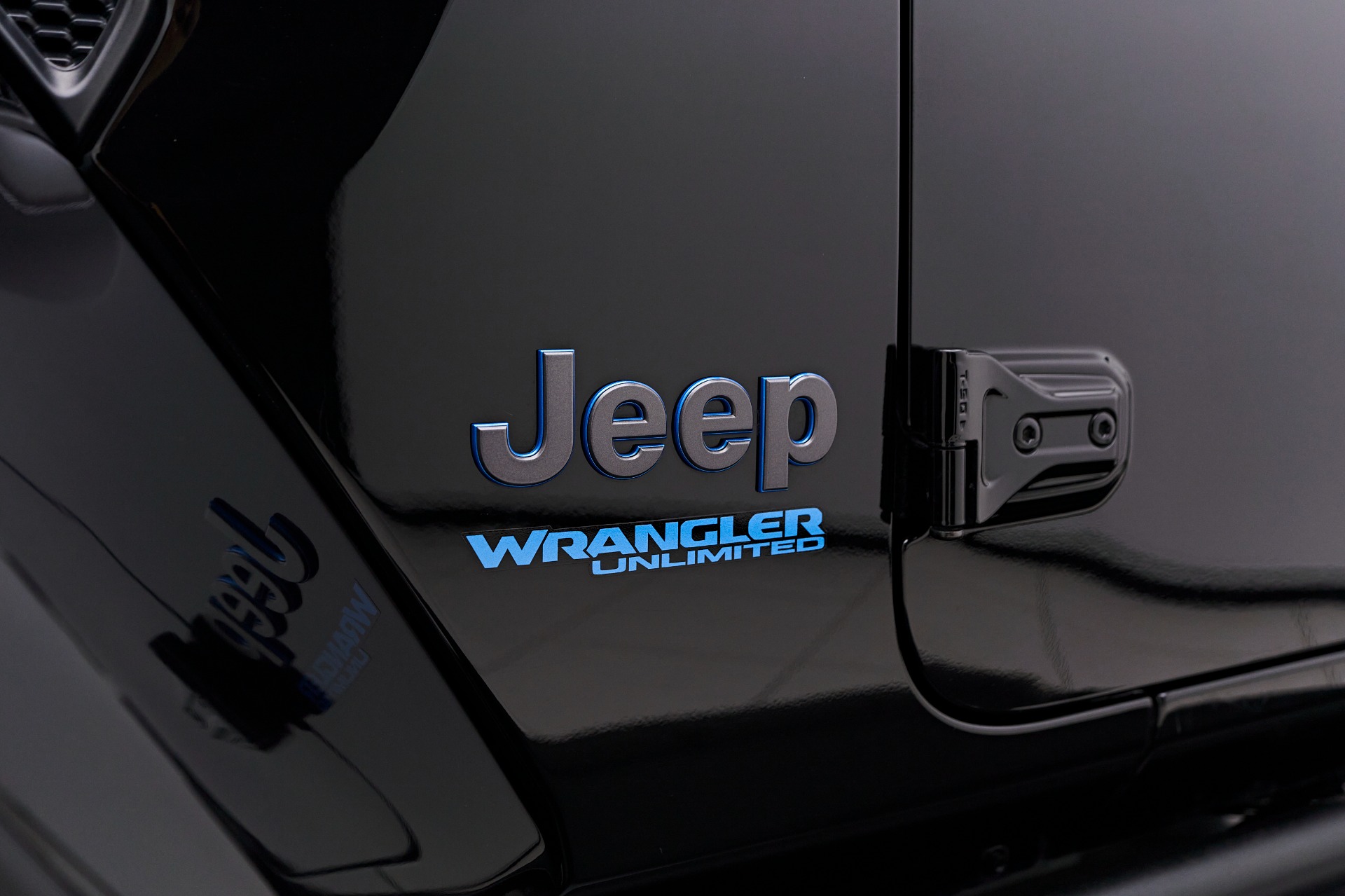 Full Hood & Fender Kit | JEEP WRANGLER UNLIMITED 4 DOOR 80th ANNIVERSARY EDITION 2021 Full Hood & Fender Kit | JEEP WRANGLER UNLIMITED 4 DOOR 80th ANNIVERSARY EDITION 2021