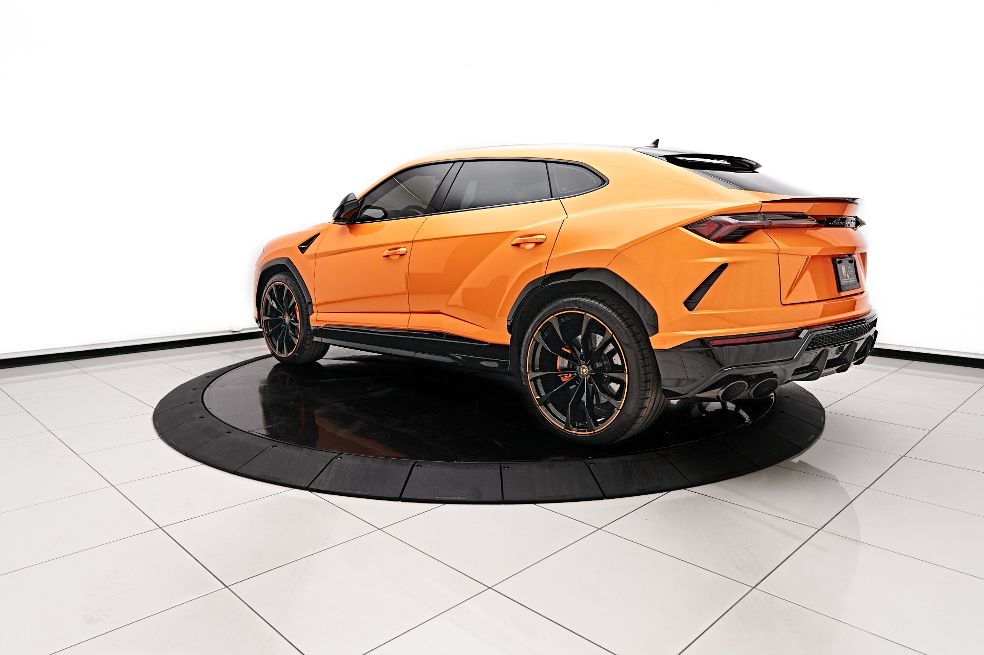 2022年　Rene パールパフスリーブBL 34 Used-2022-Lamborghini-Urus-
