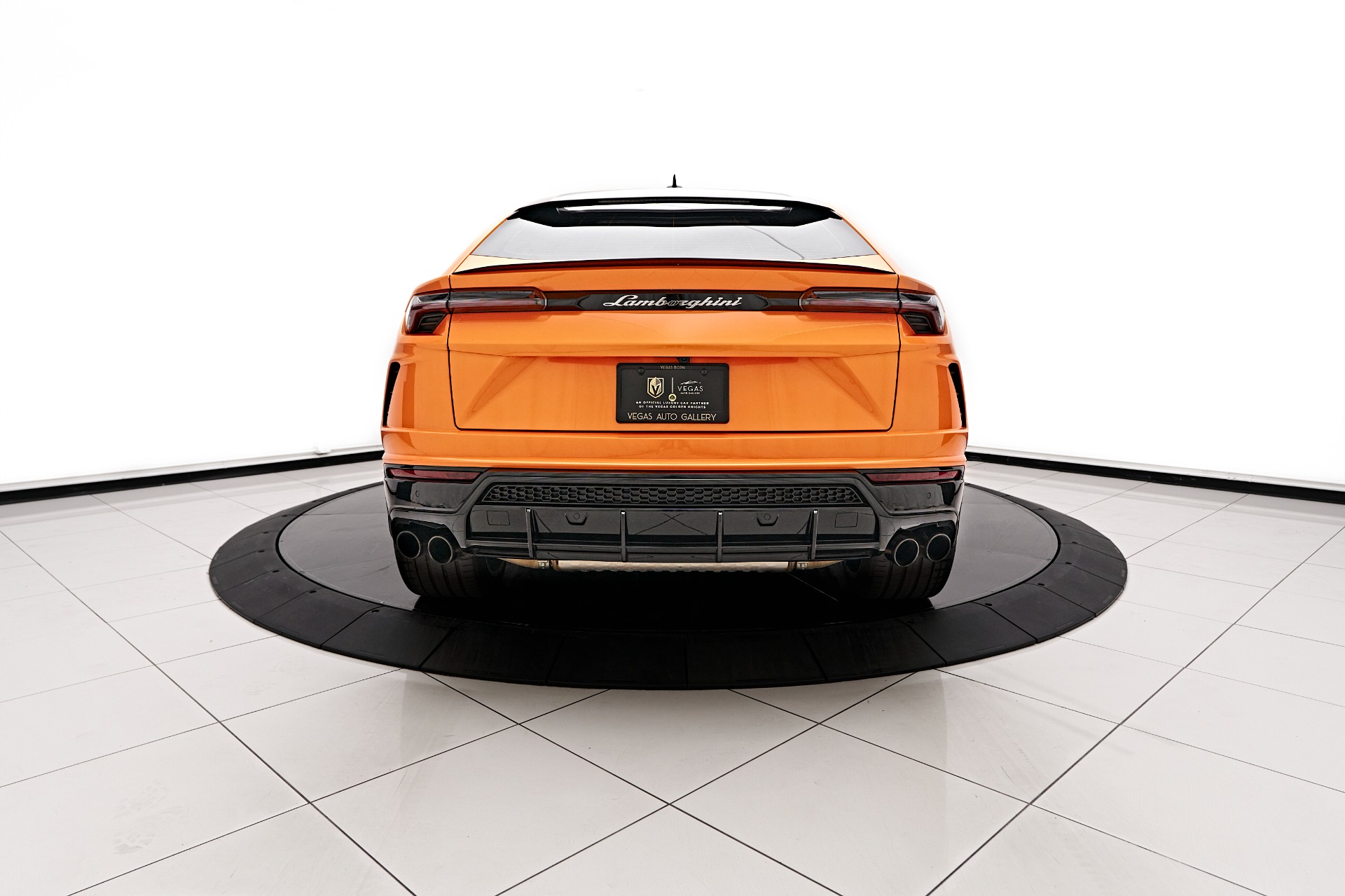 2022年　Rene パールパフスリーブBL 34 Used-2022-Lamborghini-Urus-
