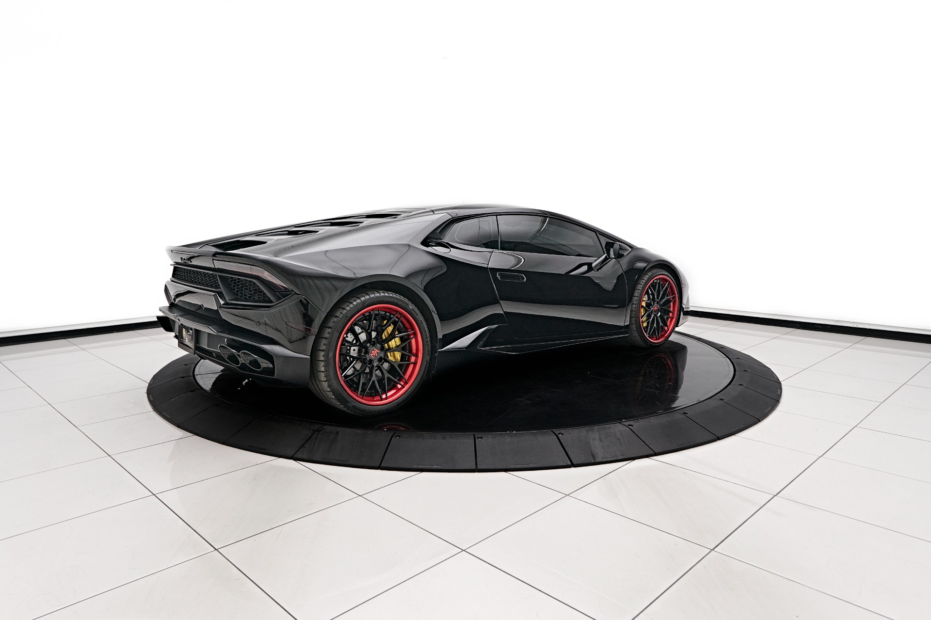 Used-2016-Lamborghini-Huracan-