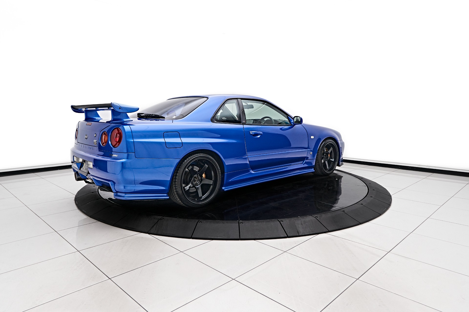 Gt R V Spec R35 Gtr Spec V Side Can The Nissan R35 GT R Hold Its Own Against The