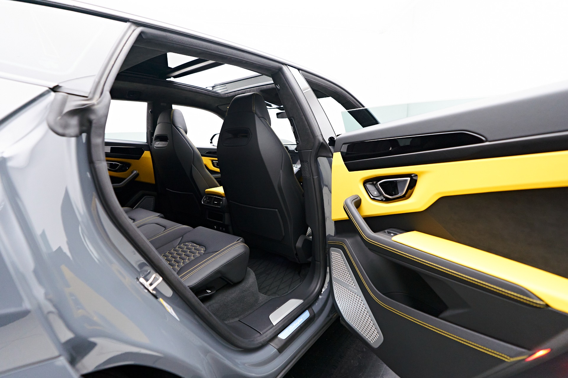 Used 2022 Lamborghini Urus Graphite Capsule For Sale (Sold) | Lotus Cars  Las Vegas Stock #VA21229