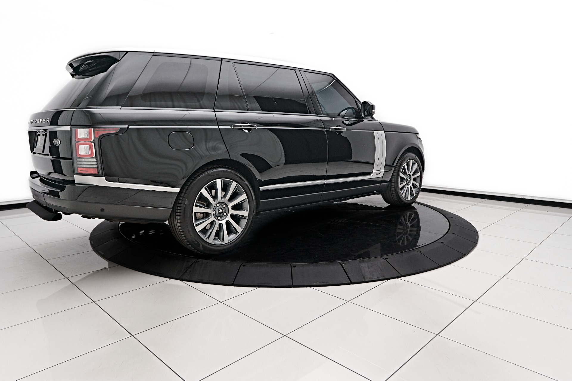 Used 2014 Land Rover Range Rover 5.0L V8 Supercharged