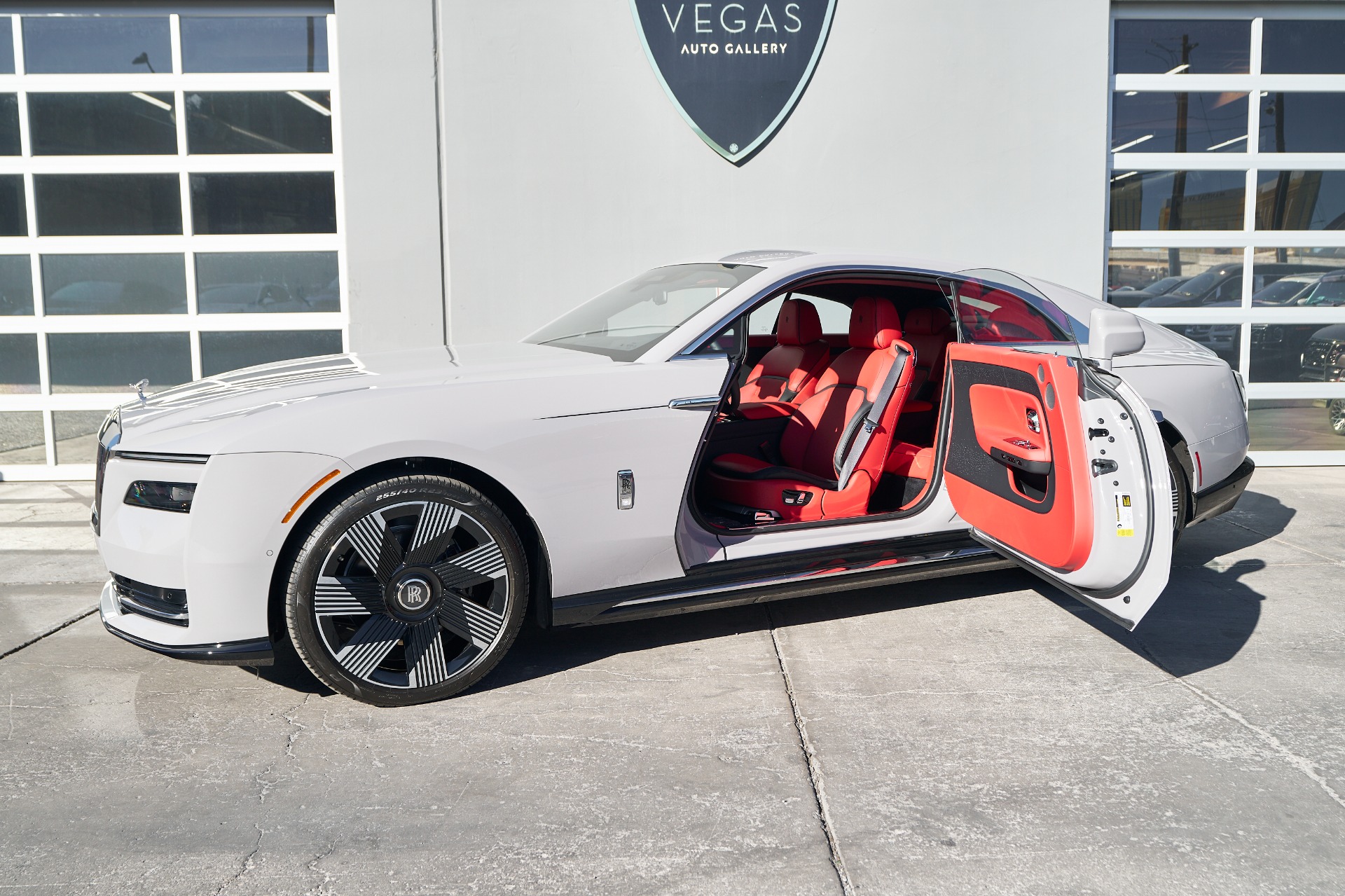 Used-2024-Rolls-Royce-Spectre-