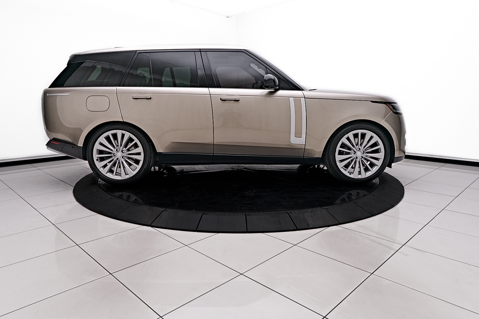 Used 2023 Land Rover Range Rover First Edition For Sale (Sold