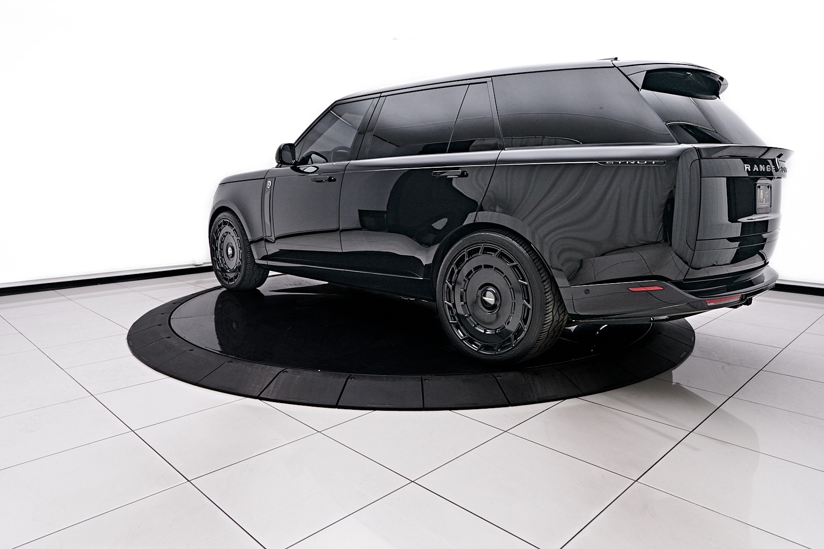 Used 2023 Land Rover Range Rover First Edition For Sale