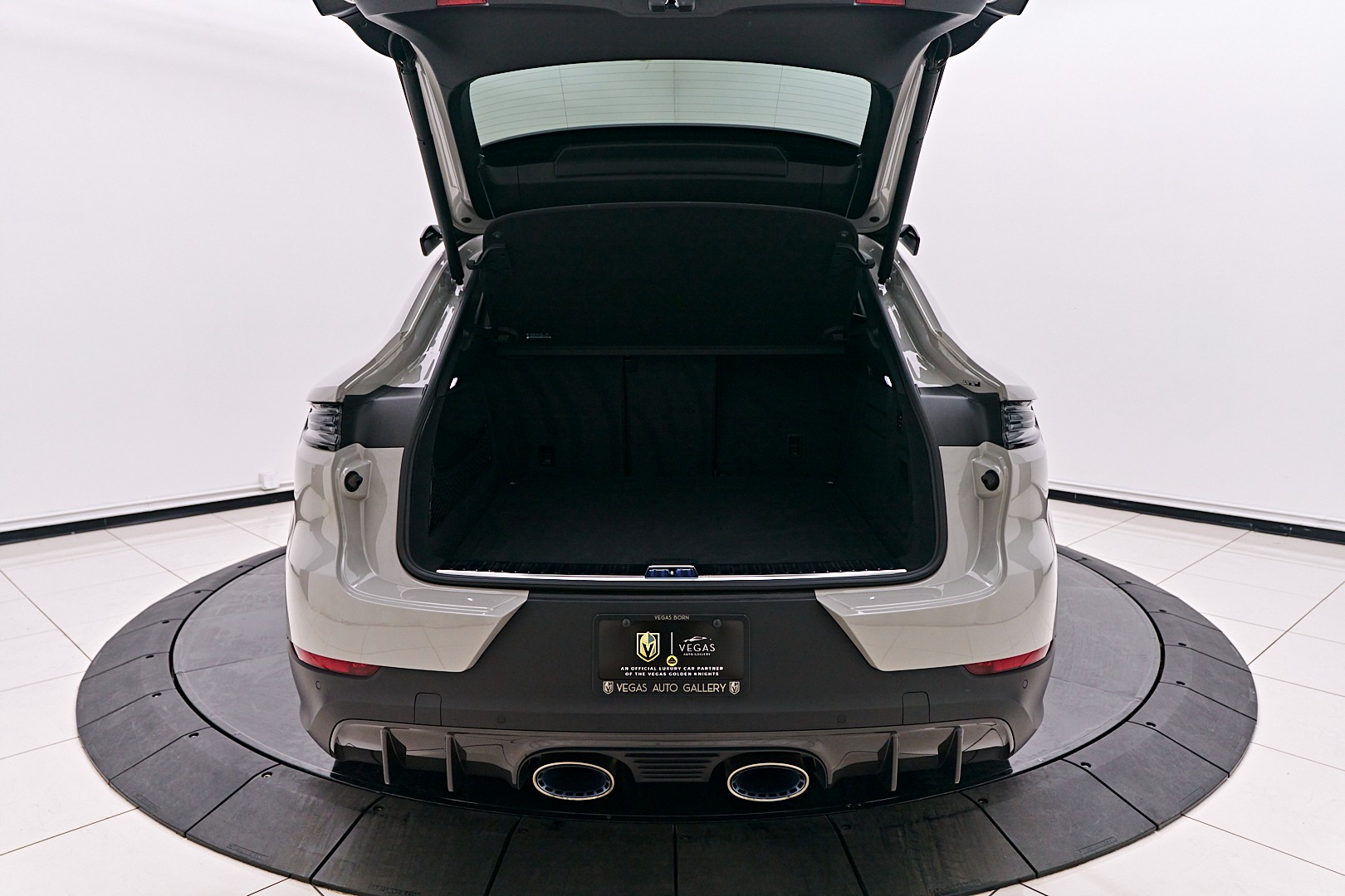 Trunk Ledge Kit | PORSCHE CAYENNE COUPE TURBO 2021 Trunk Ledge Kit | PORSCHE CAYENNE COUPE TURBO 2021