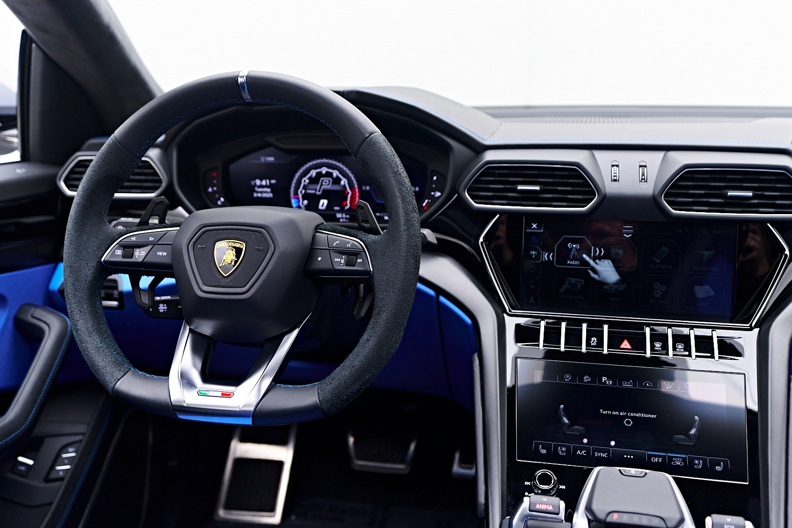 Lamborghini URUS 2014-2021用リアルカーボンファイバーセンターピラー 