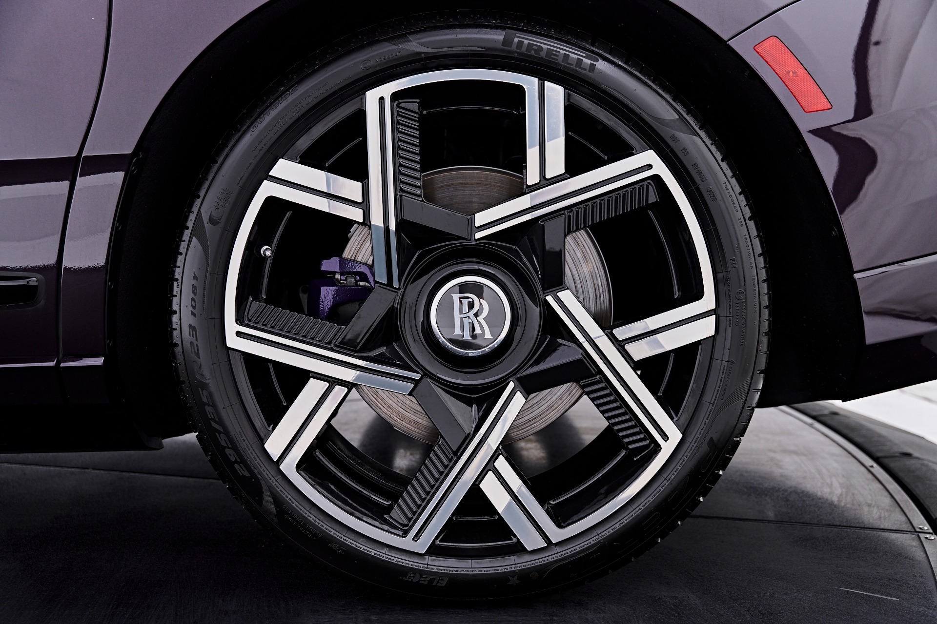 2025 Rolls-Royce Cullinan Black Badge - Photo 29