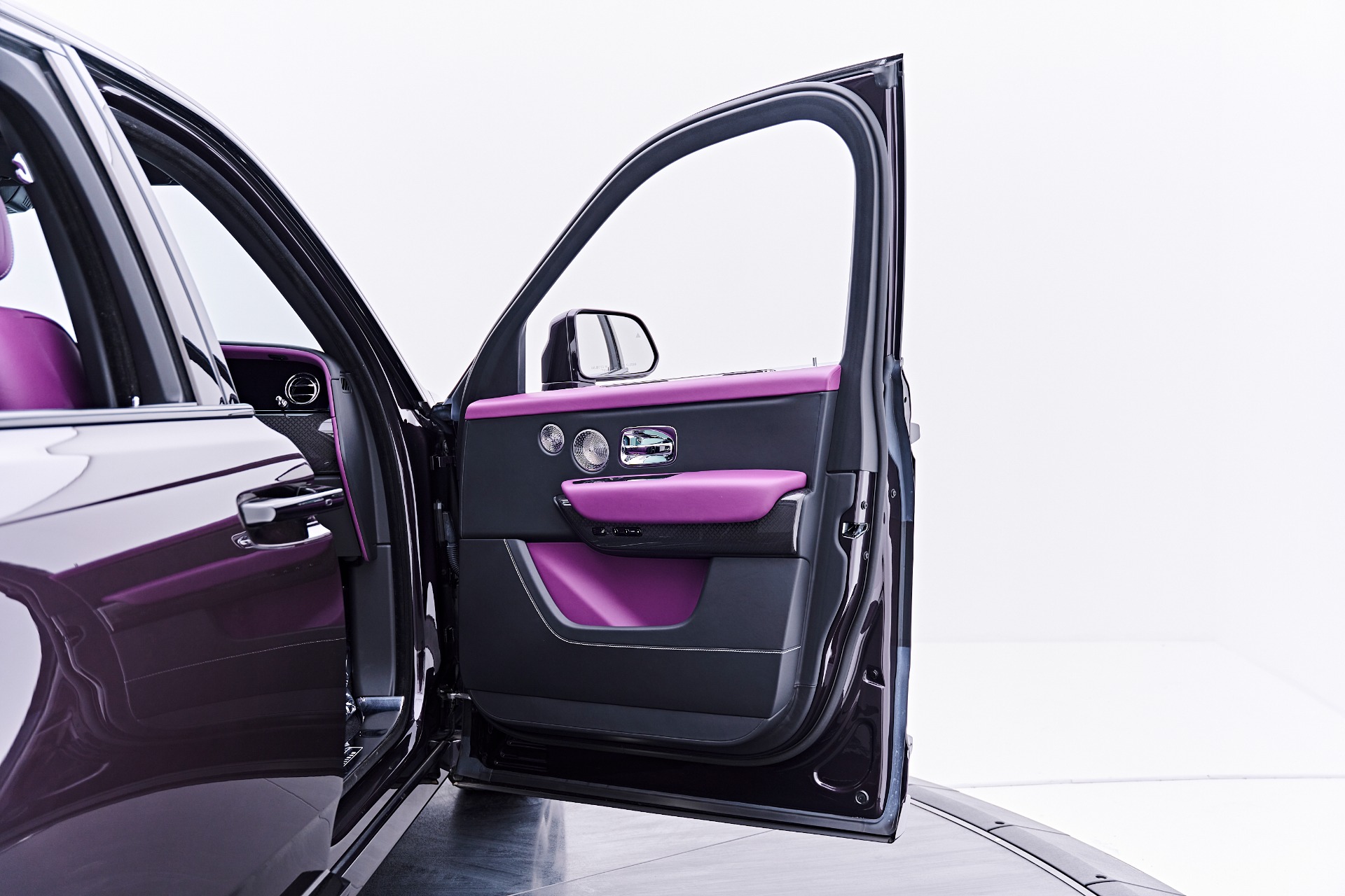2025 Rolls-Royce Cullinan Black Badge - Photo 32